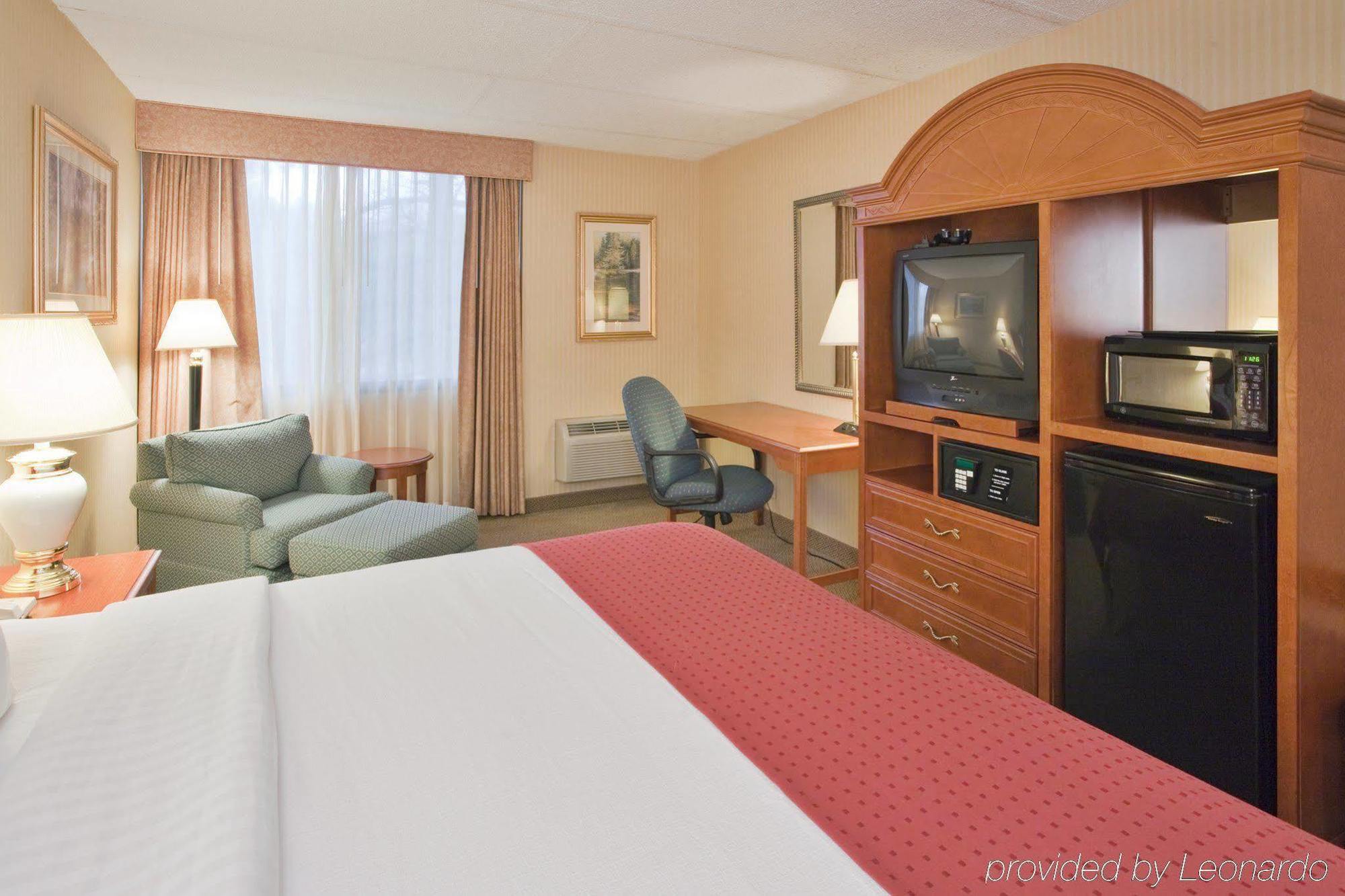 Holiday Inn Middletown Goshen Exterior foto